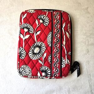Red Floral Vera Bradley Quilted Pouch